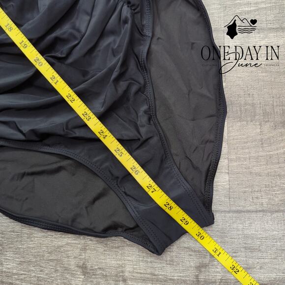 Blooming Jelly Cross Front Cut Out Tie Back One Piece Swimsuit Size XL - Picture 5 of 6